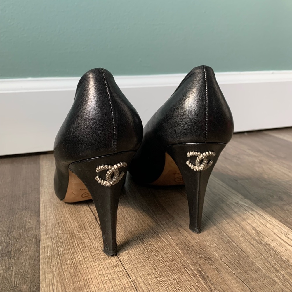 CHANEL black interlocking cc heels *updated now redyed*